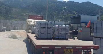 东莞 芝麻白仿形路沿石，直形路沿石