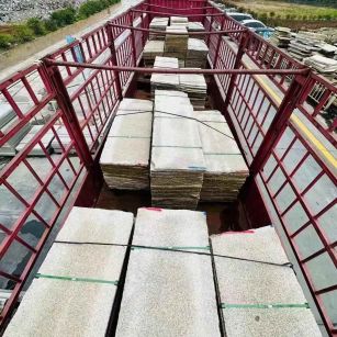 东莞 黄金麻花岗岩荔枝面，光面毛板装车完成