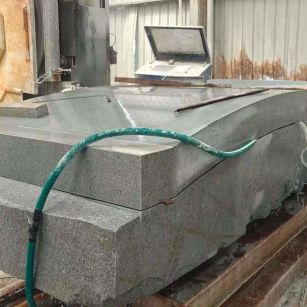 东莞 芝麻灰异型加工-拱桥