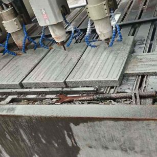 东莞 芝麻白花岗岩荔枝面盲道雕刻