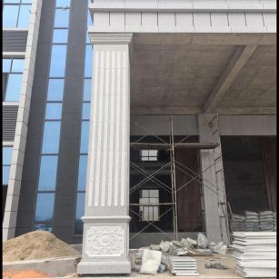 东莞 芝麻白光面花岗岩门楼大柱（罗马柱）配雕花底座