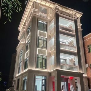 东莞 芝麻白花岗岩别墅外墙夜间效果