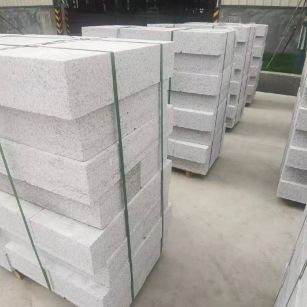 东莞 白麻花岗岩路沿石，立缘石，平缘石，路牙石，道牙石，马路牙子等