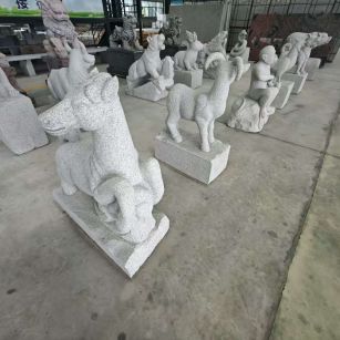 东莞 芝麻白花岗岩造型立体雕刻——十二生肖