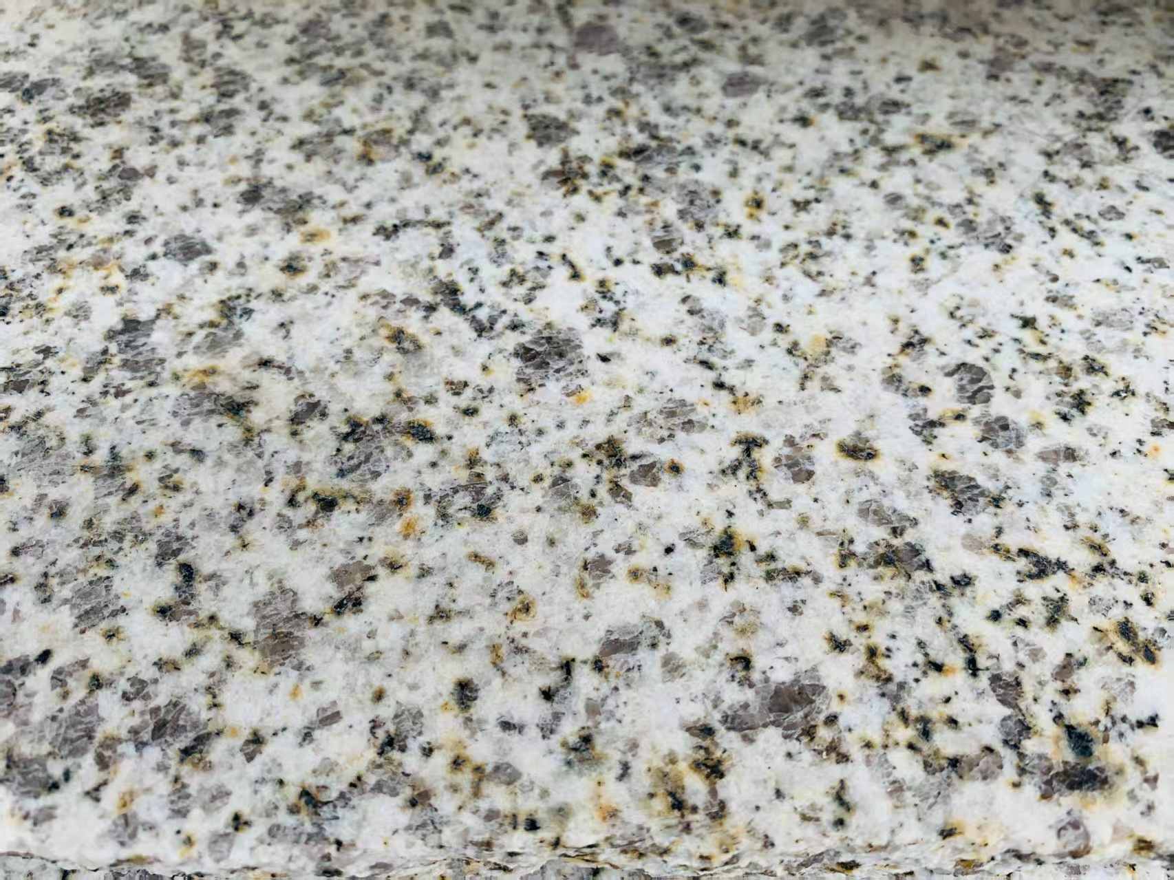 东莞 黄金麻花岗岩石材浅黄光面