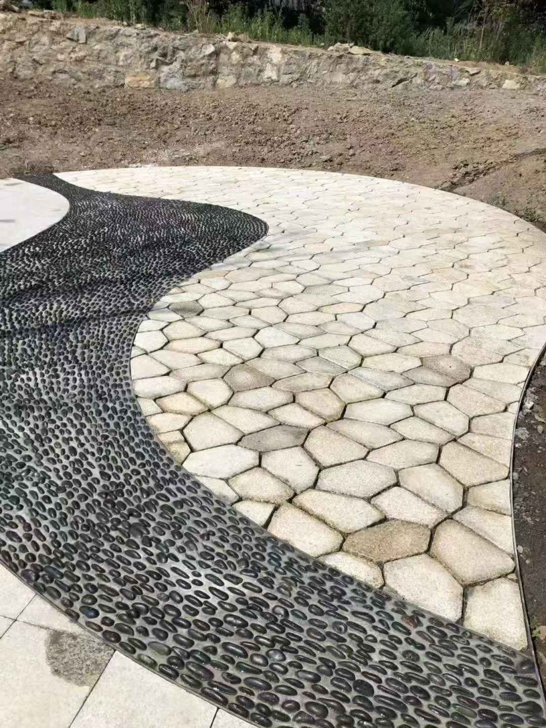 东莞 黄金麻冰裂纹地铺石工地铺装案例