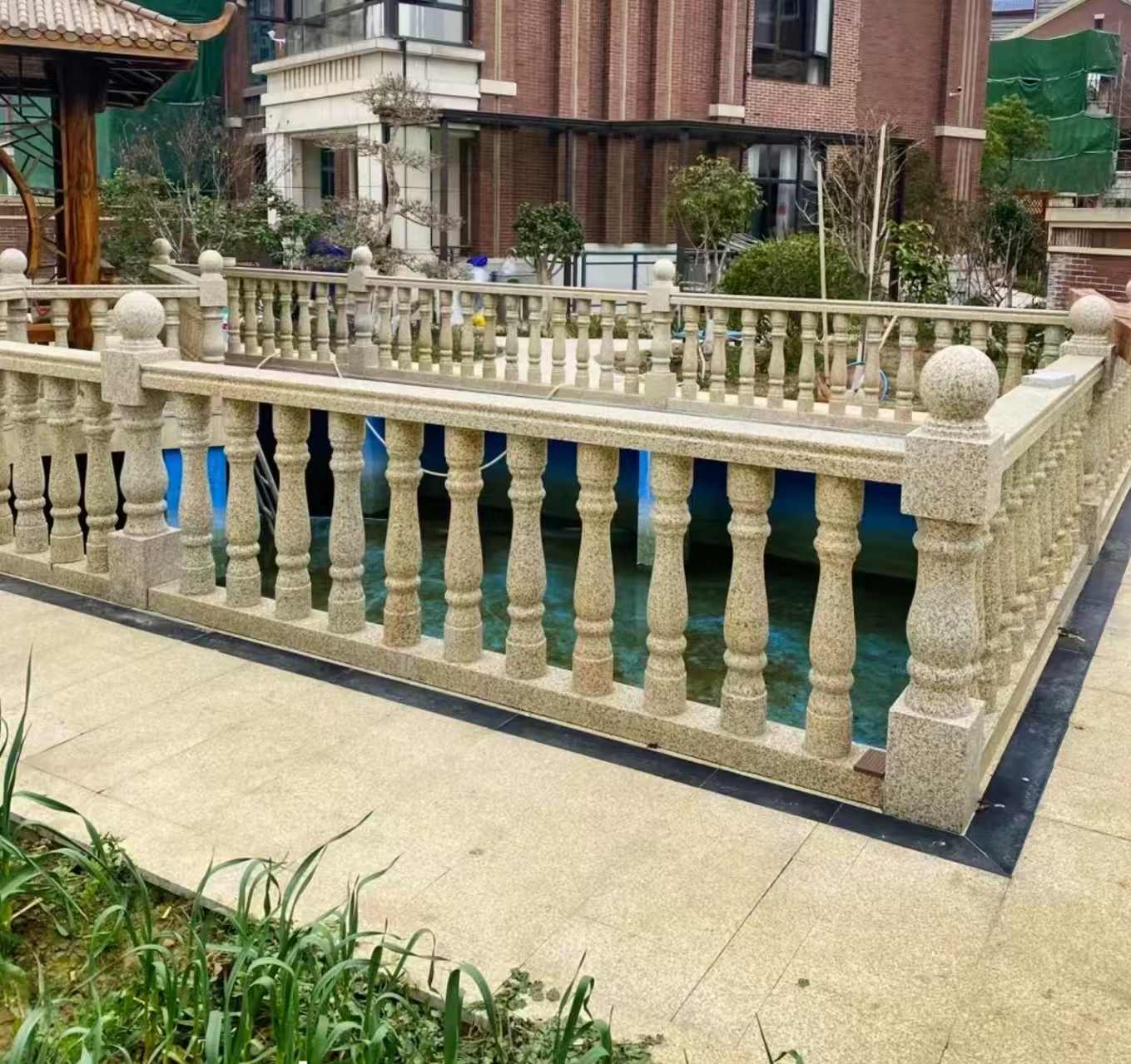 东莞黄金麻花岗岩石材栏杆，扶手，将军柱，花瓶柱