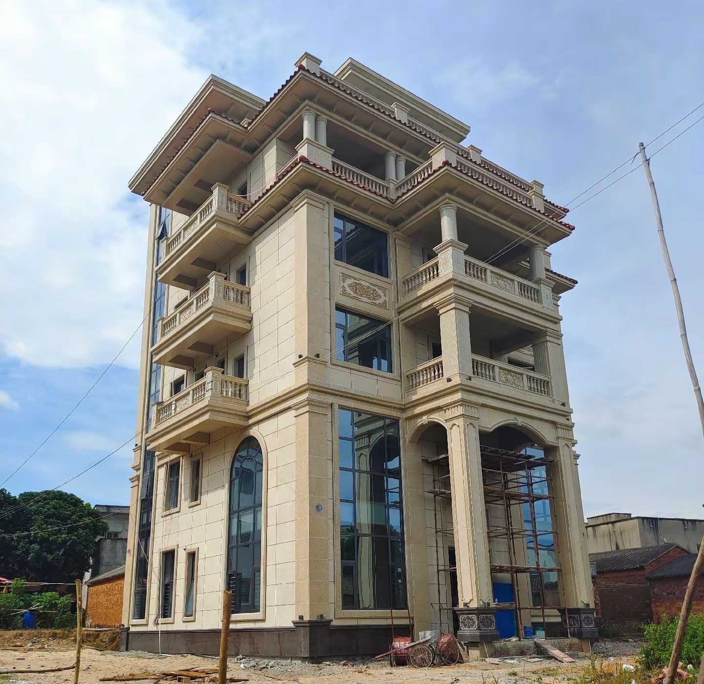 东莞 黄金麻花岗岩石材别墅外墙干挂搭配（雕花栏杆花瓶柱门楼罗马柱）