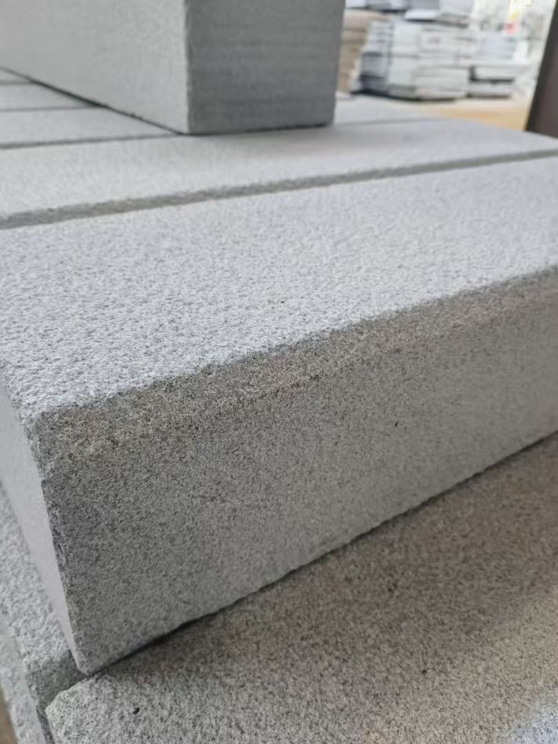 东莞 芝麻灰荔枝面路沿石