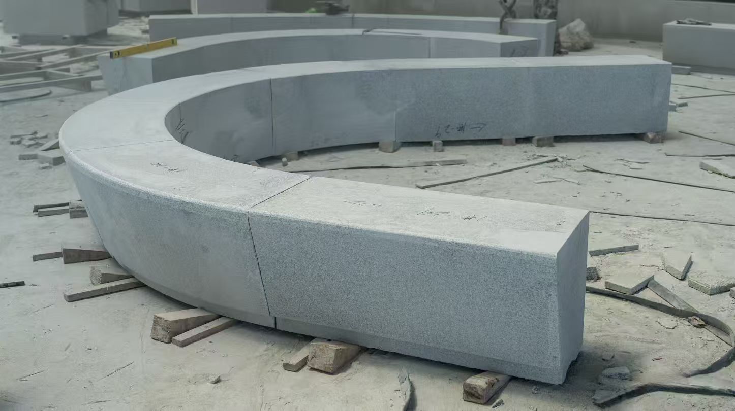 东莞 芝麻白花岗岩光面弧形坐凳