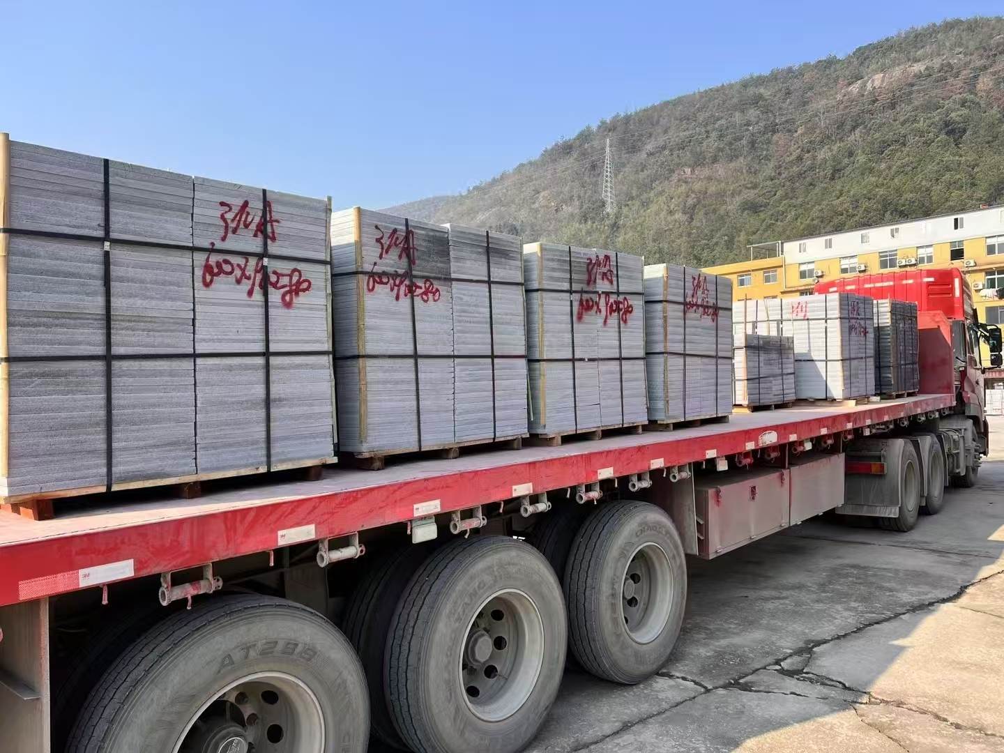 东莞 芝麻灰地铺石出货日常