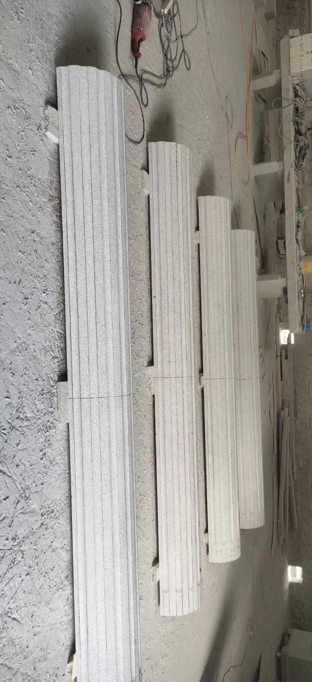 东莞 花岗岩厂家带你看白麻花岗岩门楼大柱柱皮