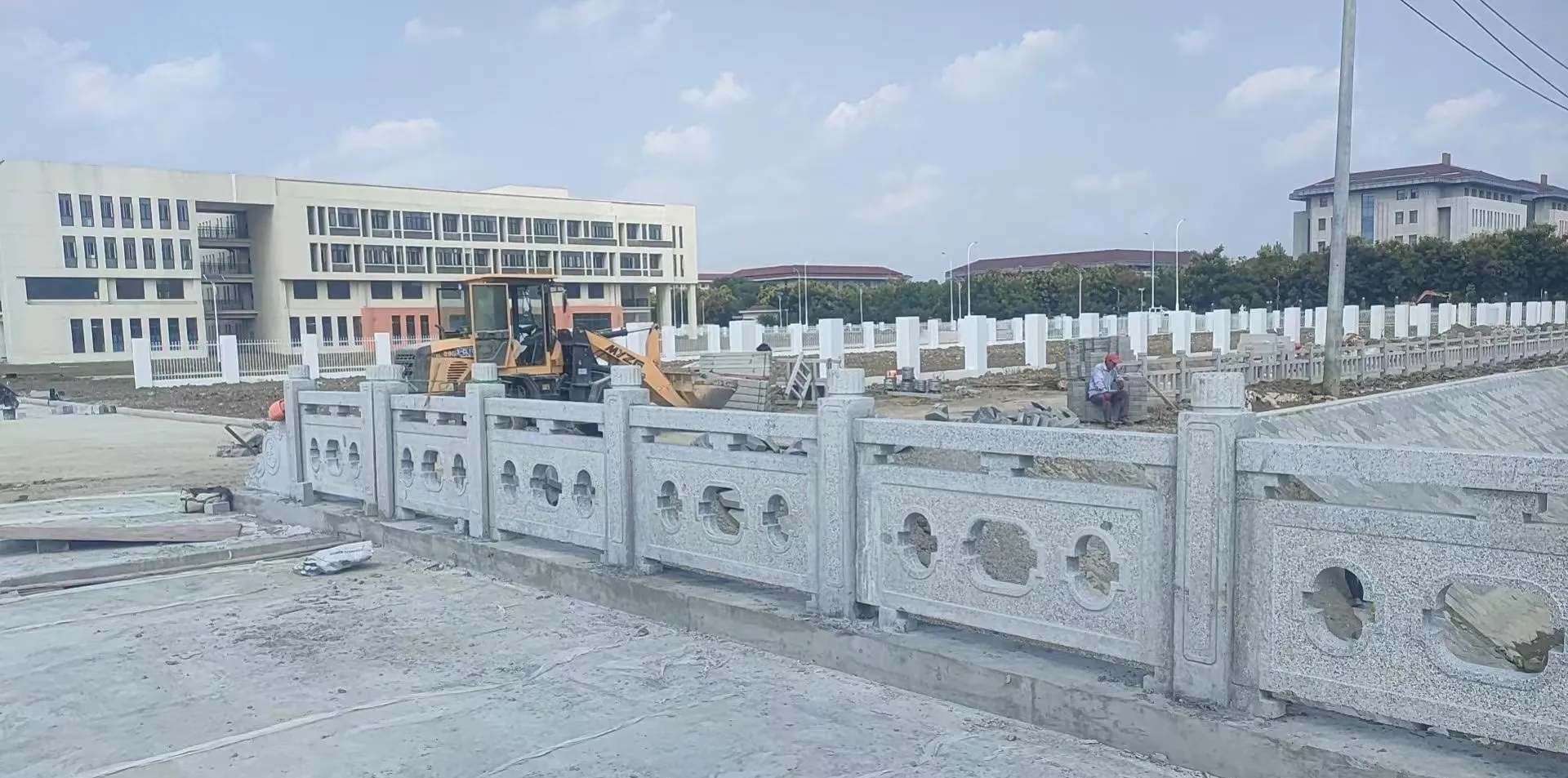 东莞 白麻花岗岩荔枝面河道栏杆